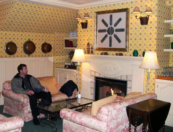 Jeff relaxes at the Petite Auberge in San Francisco, January 2004