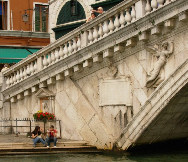Sharing scenery and snacks in Venice, June 2008