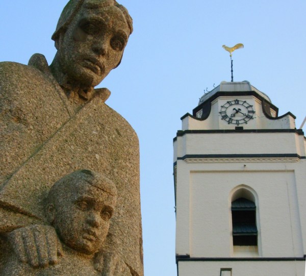 Statue of a fisherman's wife and child, Katwijk, the Netherlands, March 2007