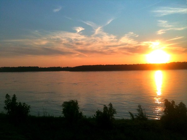 Sunset on Mud Island, Aug 27 2011, Memphis, Tennessee Photo by SportsandHistoryReader521 CC BY-SA 3.0