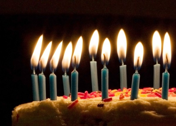 More candles, more light by which to see. Blue candles on birthday cake by Joey Gannon, Pittsburgh, CC BY-SA 2.0, via Wikimedia Commons